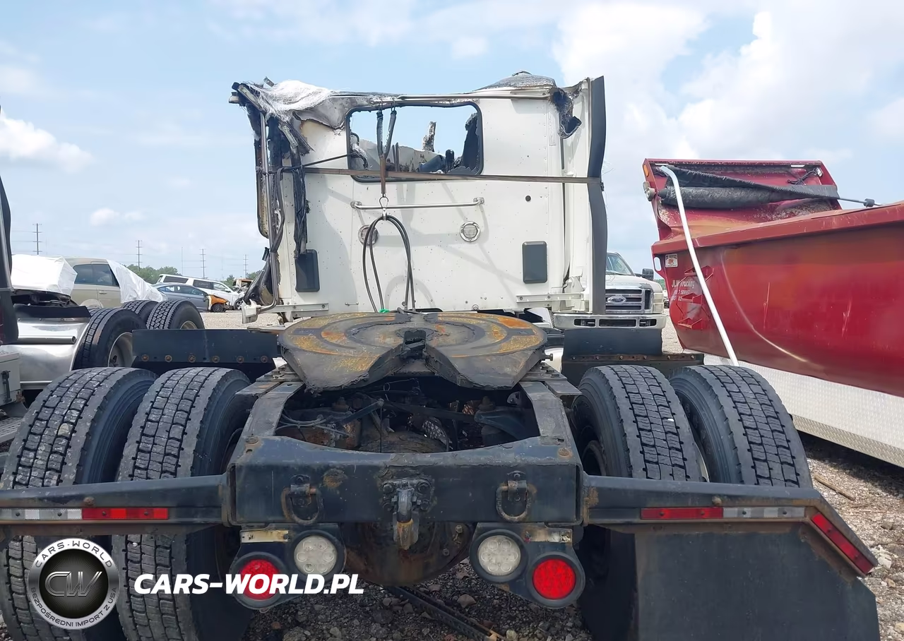 2018 Peterbilt 579 VIN:1XPBA48X5JD492807 - 8