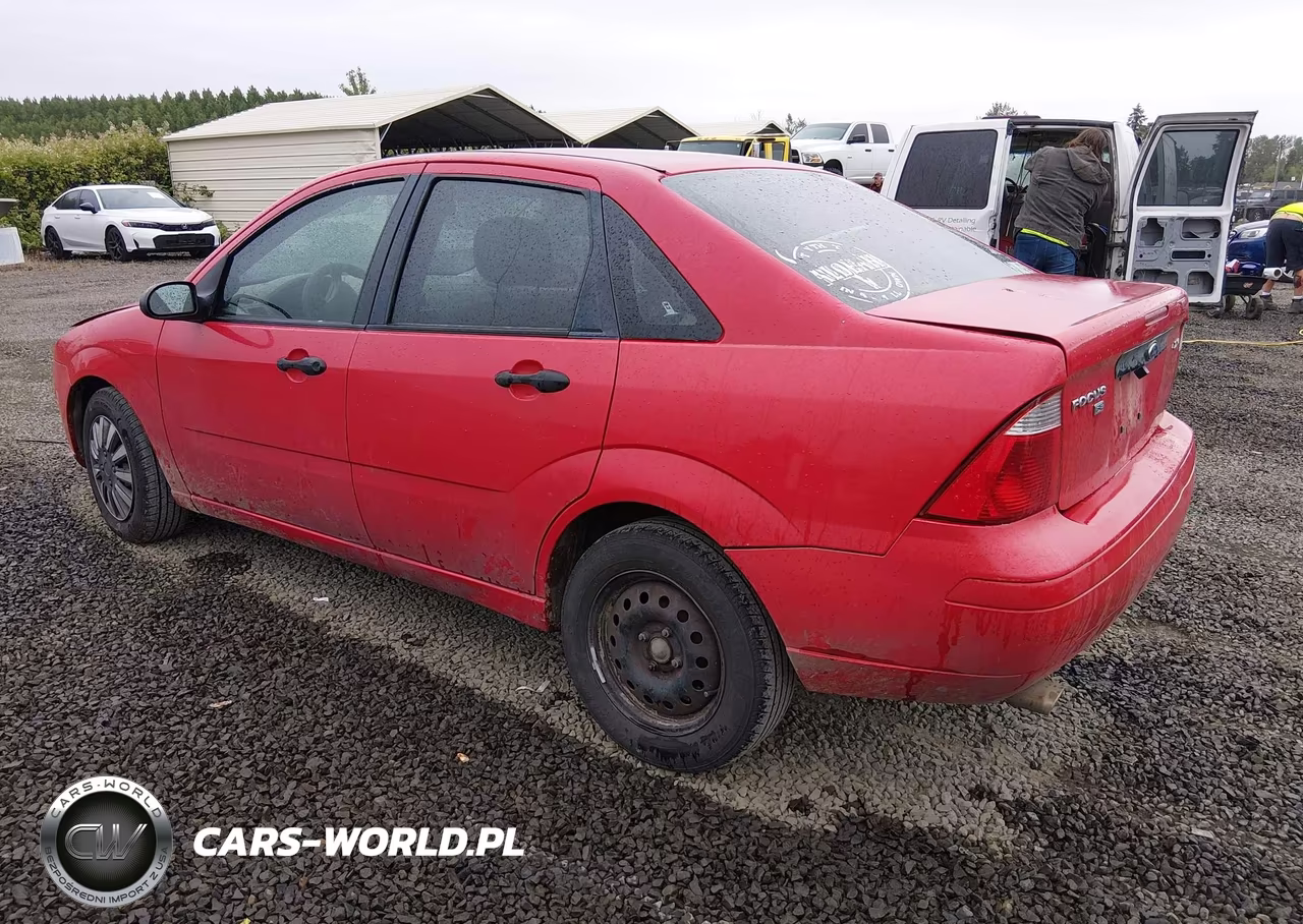 2005 Ford Focus Zx4 VIN:1FAFP34N15W266831 - 3