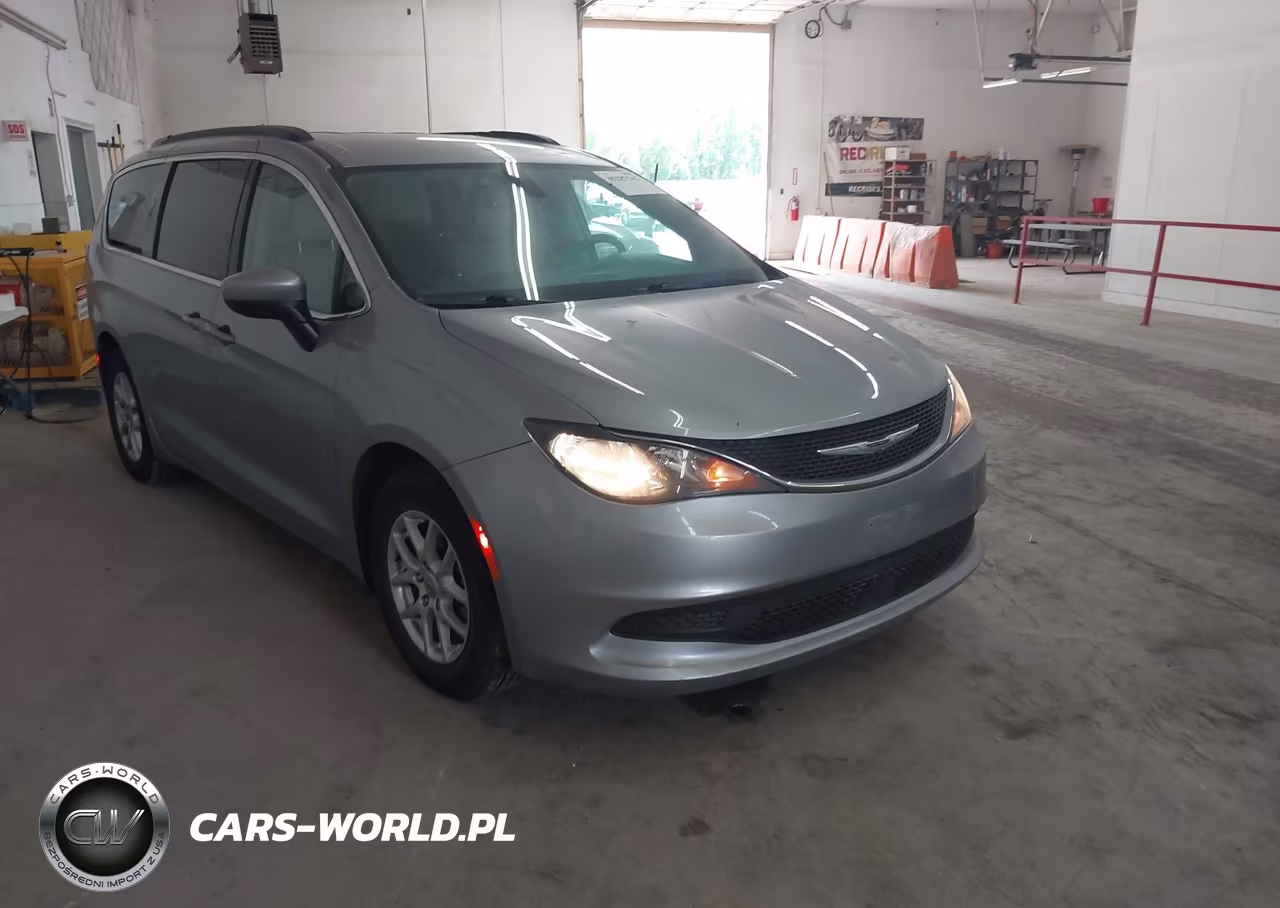 2021 Chrysler Voyager Lxi – zdjęcie 1 z 21
