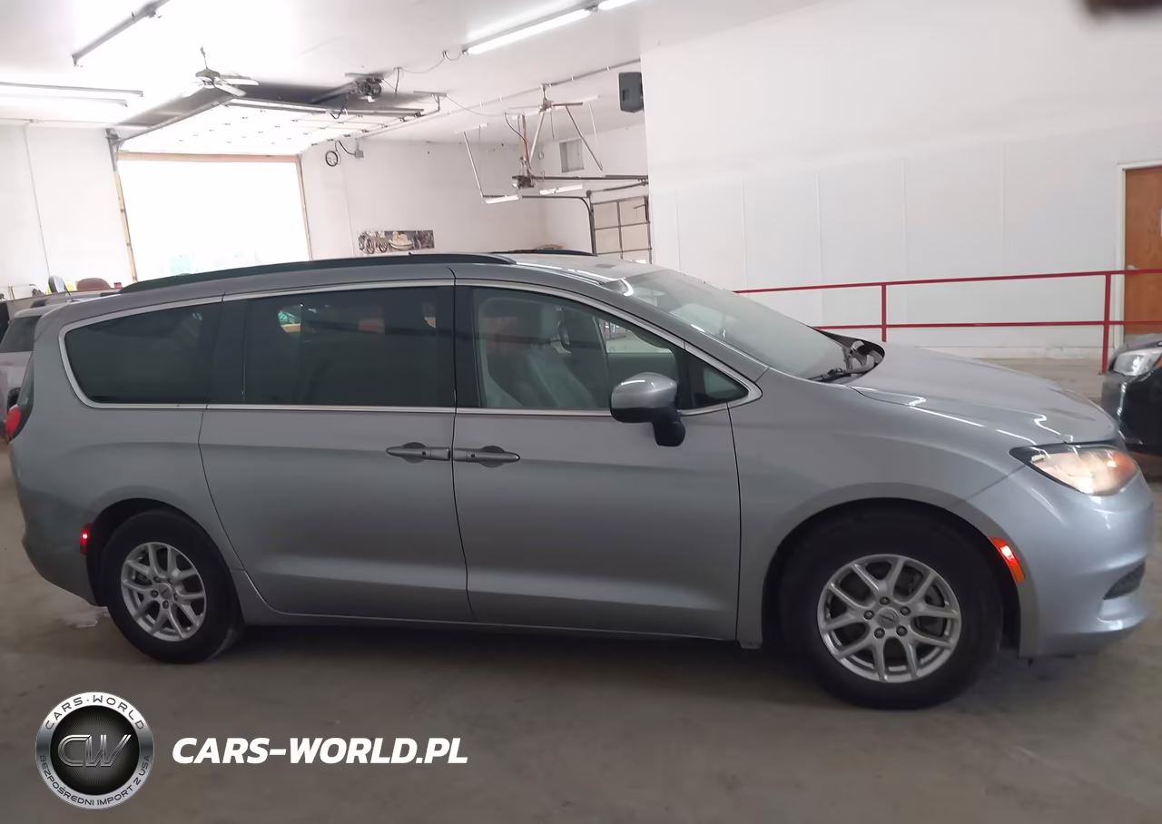 2021 Chrysler Voyager Lxi VIN:2C4RC1DG1MR520523 - 13