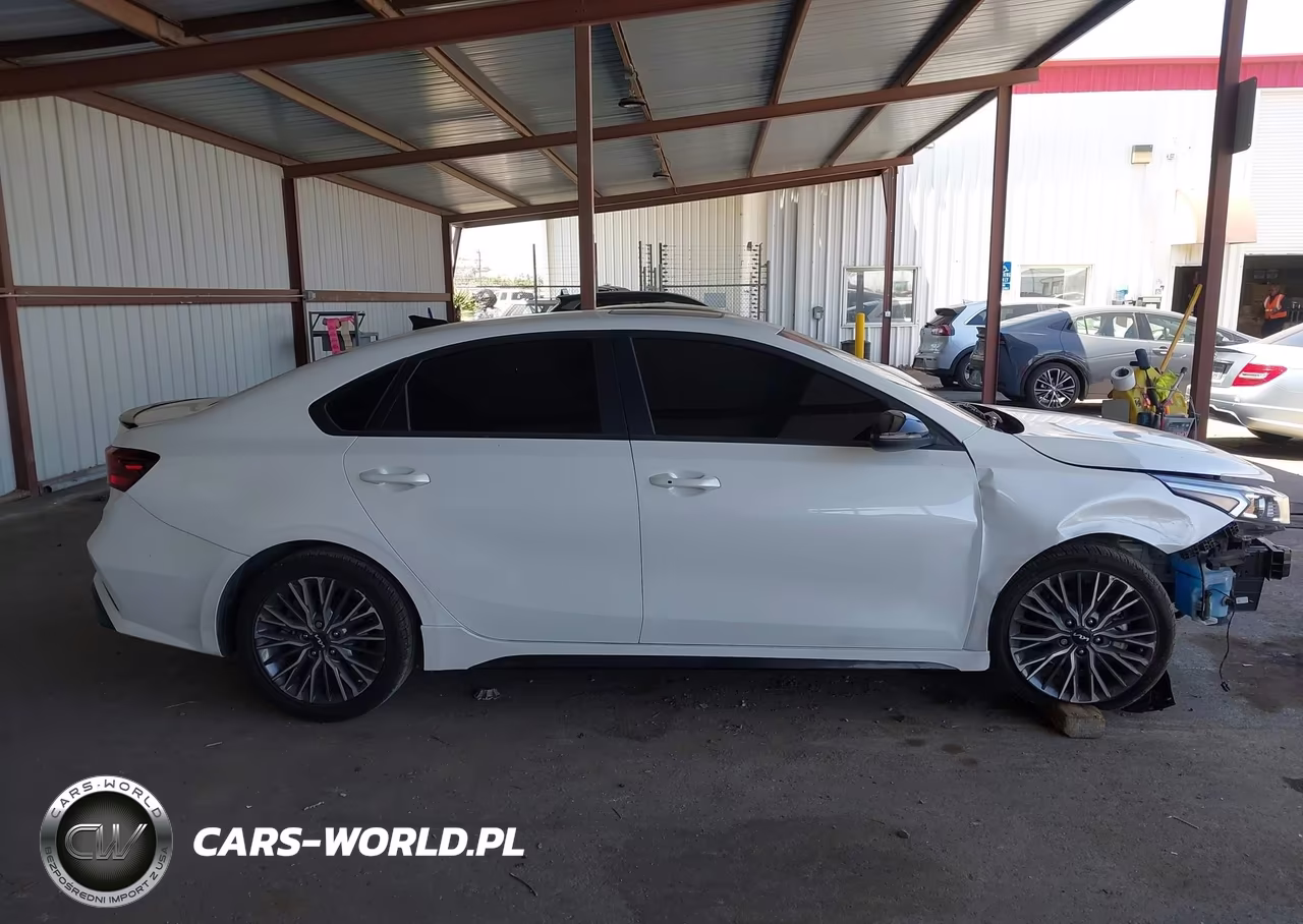 2023 Kia Forte Gt-Line VIN:3KPF54AD1PE574614 - 13
