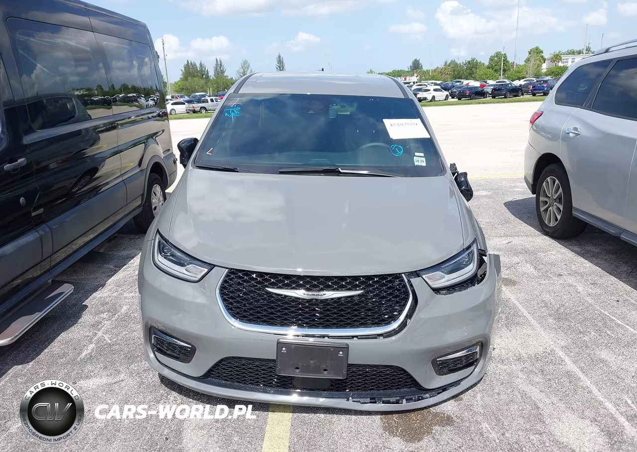 2025 Chrysler Pacifica Select VIN:2C4RC1BG7SR504911 - 12