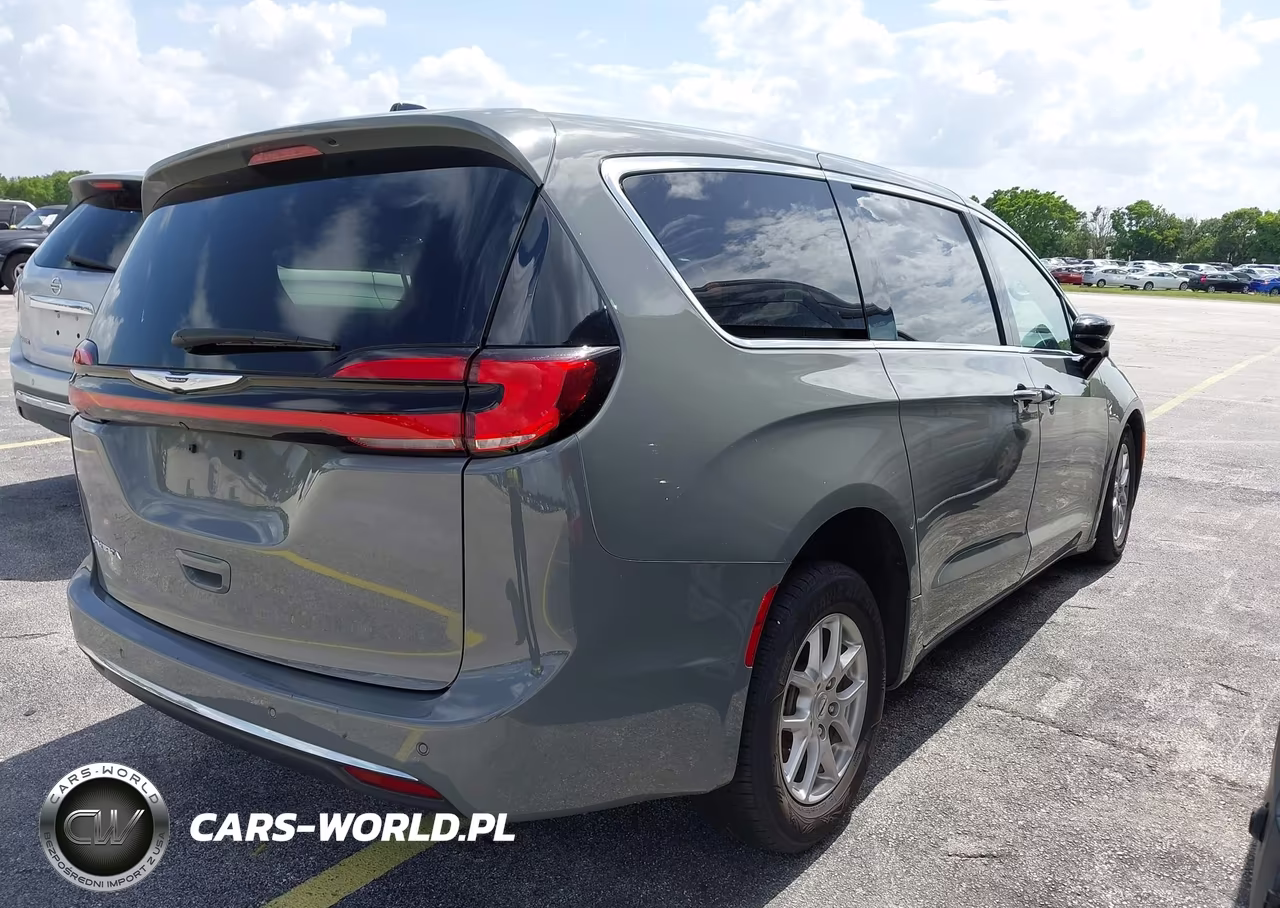 2025 Chrysler Pacifica Select VIN:2C4RC1BG7SR504911 - 4