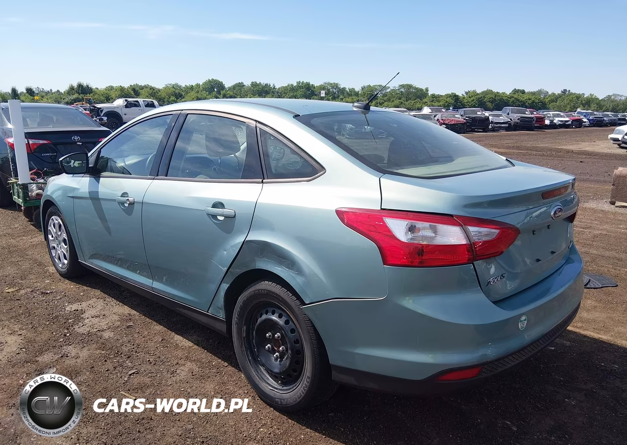 2012 Ford Focus Se VIN:1FAHP3F28CL277691 - 3