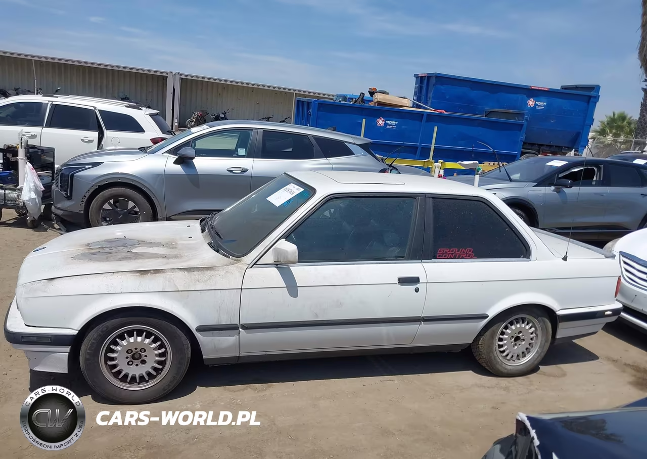 1988 BMW 325 Automatic VIN:WBAAB6401J8228259 - 13