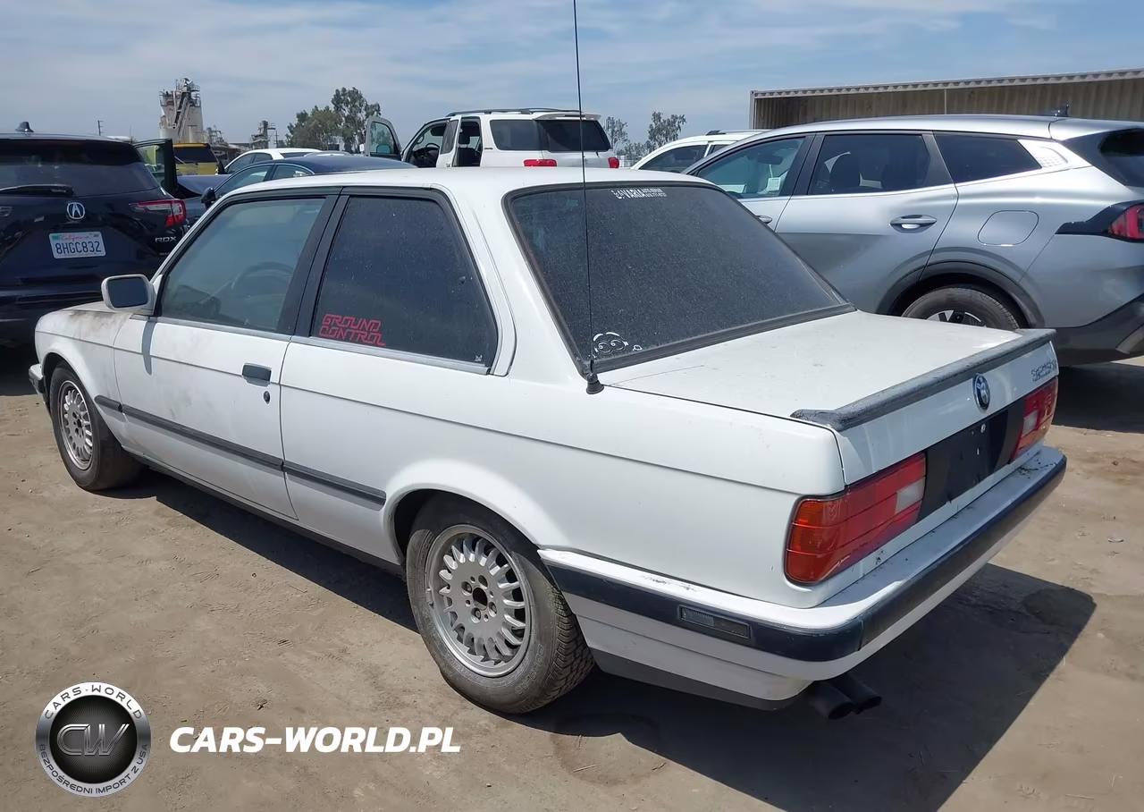 1988 BMW 325 Automatic VIN:WBAAB6401J8228259 - 3