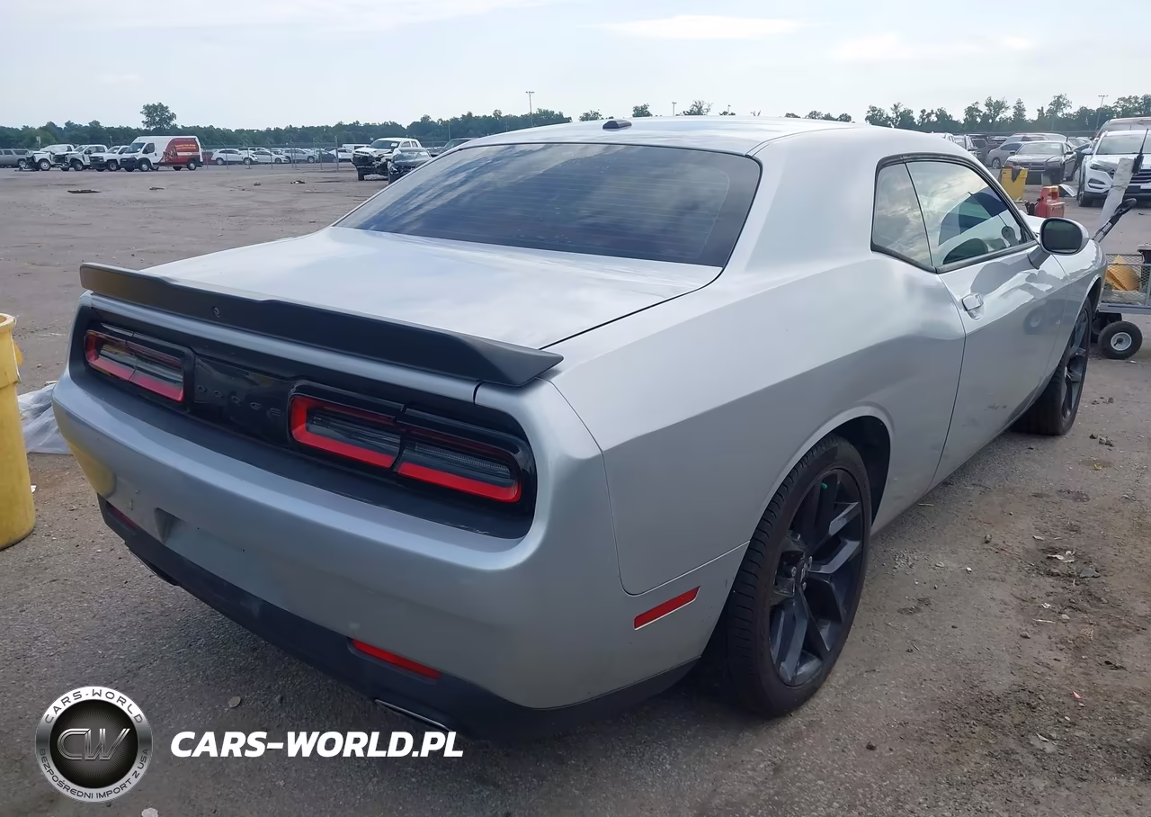 2020 Dodge Challenger Sxt VIN:2C3CDZAG5LH161546 - 4