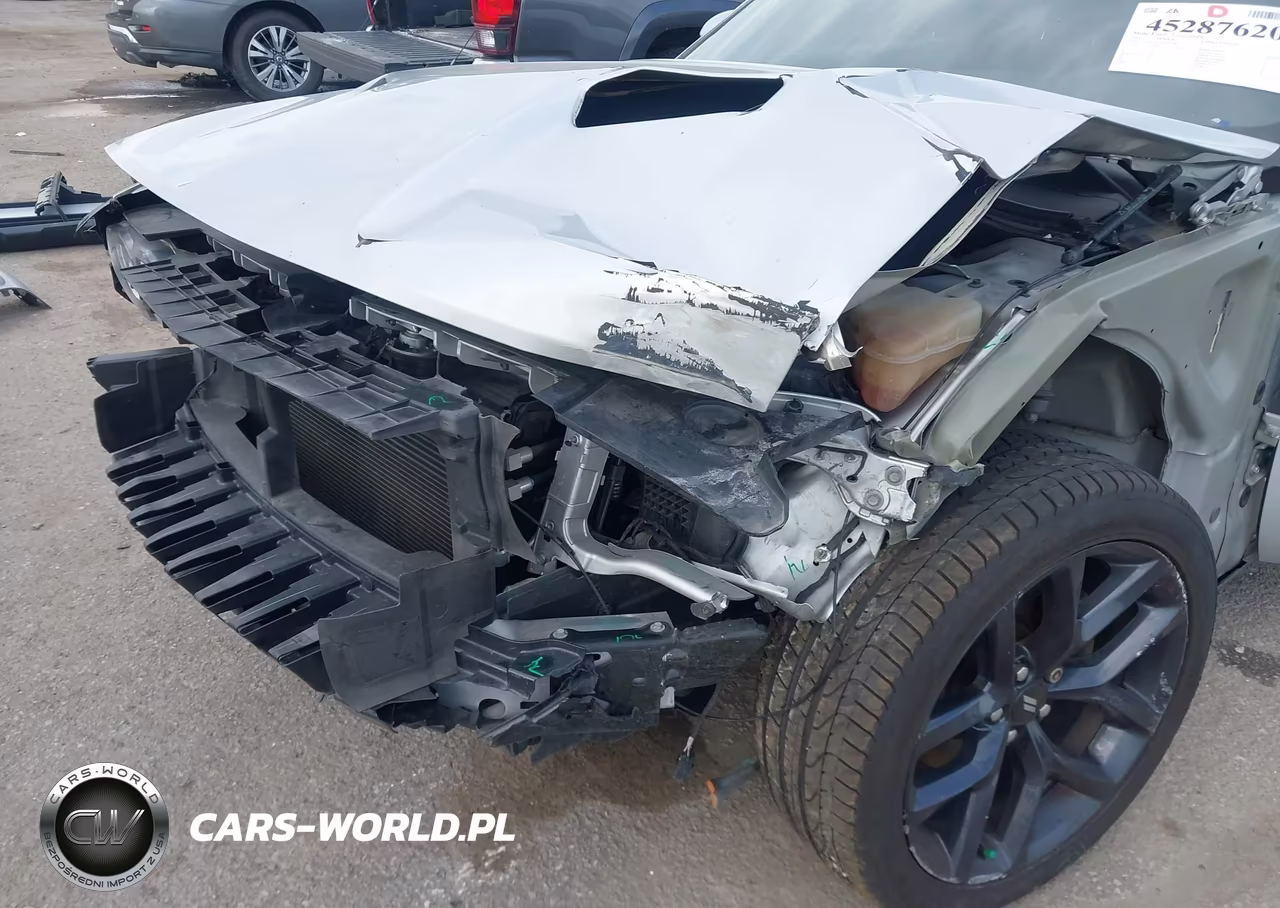 2020 Dodge Challenger Sxt VIN:2C3CDZAG5LH161546 - 6