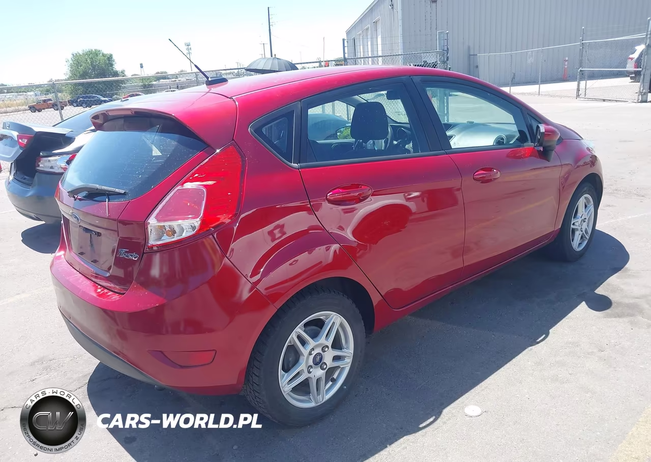 2017 Ford Fiesta Se VIN:3FADP4EJ5HM113088 - 4