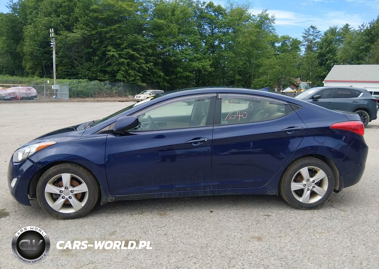 2013 Hyundai Elantra Gls VIN:5NPDH4AE4DH449976 - 14