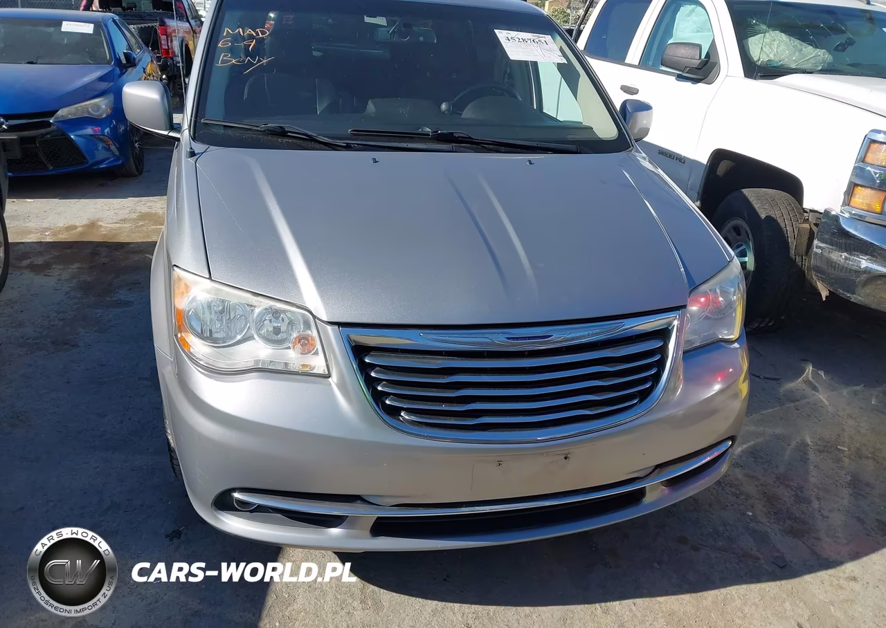 2016 Chrysler Town & Country Touring VIN:2C4RC1BG4GR261646 - 12