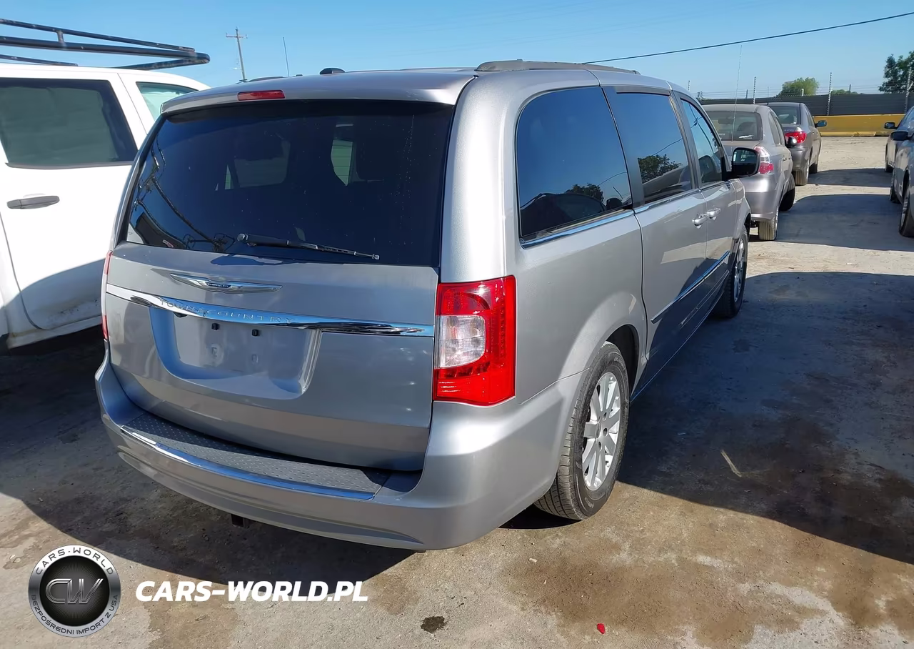 2016 Chrysler Town & Country Touring VIN:2C4RC1BG4GR261646 - 4