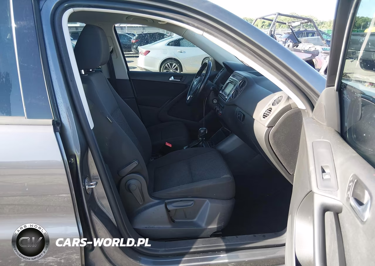 2015 Volkswagen Tiguan S VIN:WVGAV7AXXFW596648 - 5