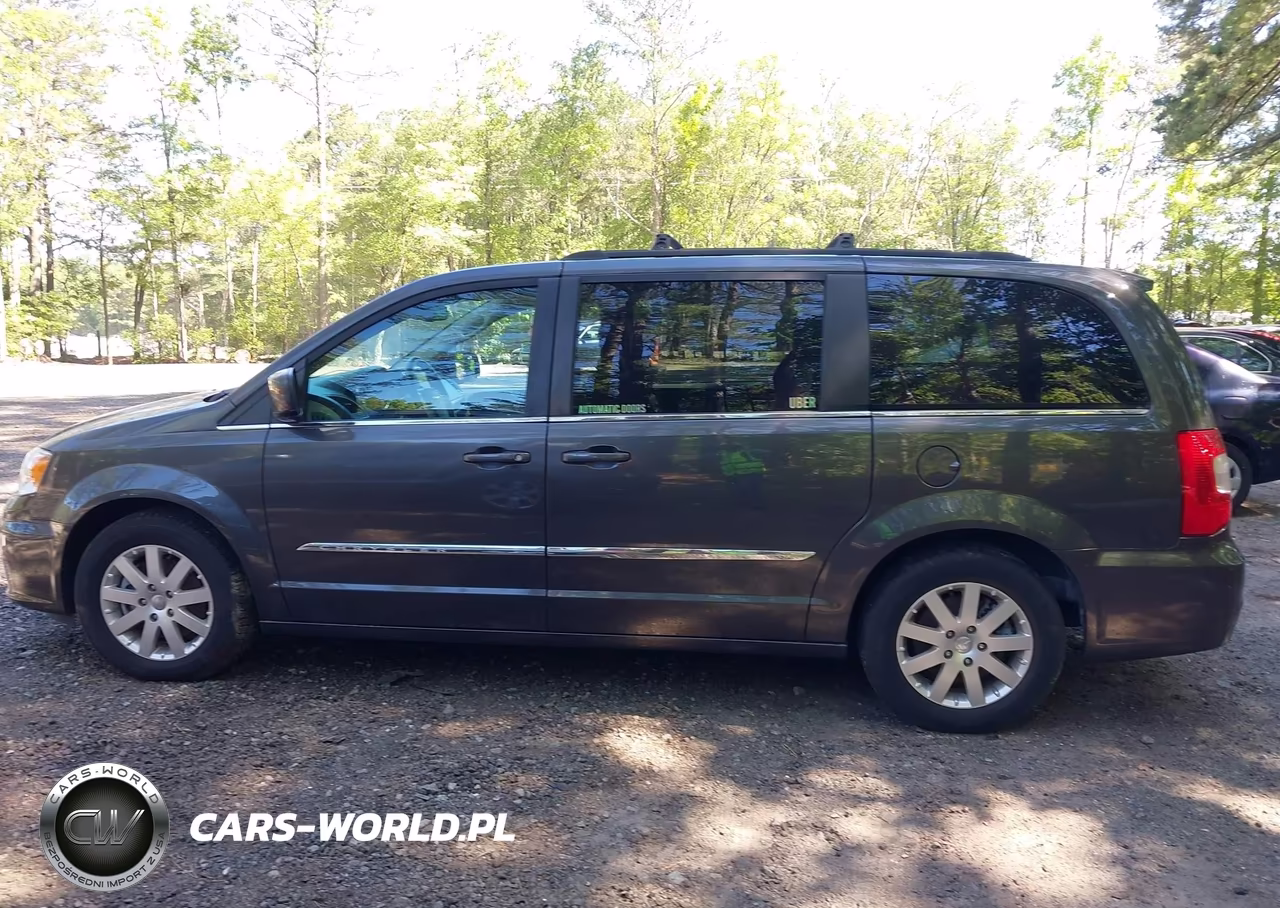 2016 Chrysler Town & Country Touring VIN:2C4RC1BG7GR252410 - 14
