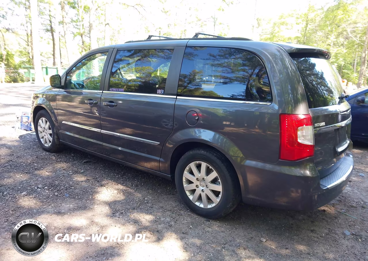 2016 Chrysler Town & Country Touring VIN:2C4RC1BG7GR252410 - 3