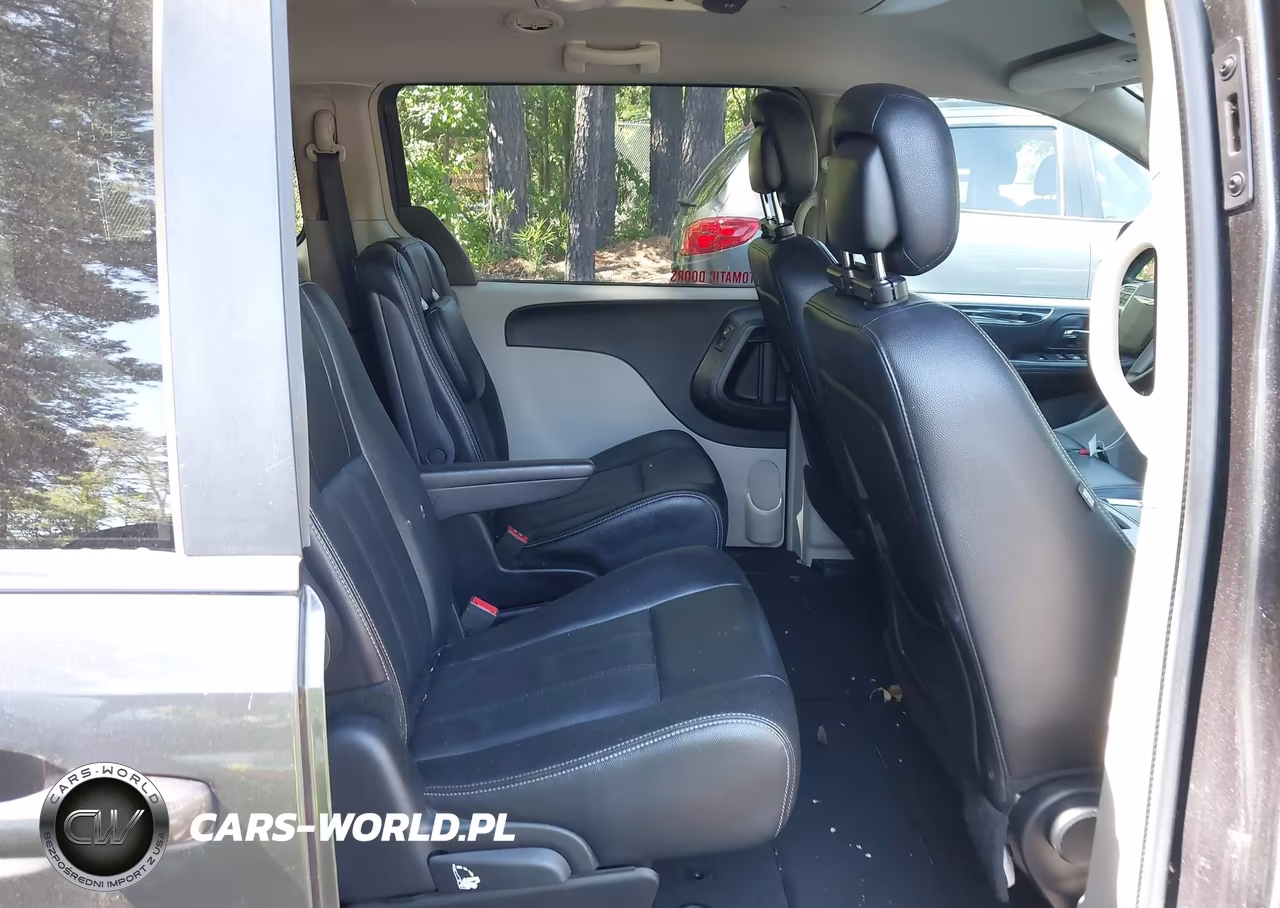 2016 Chrysler Town & Country Touring VIN:2C4RC1BG7GR252410 - 8