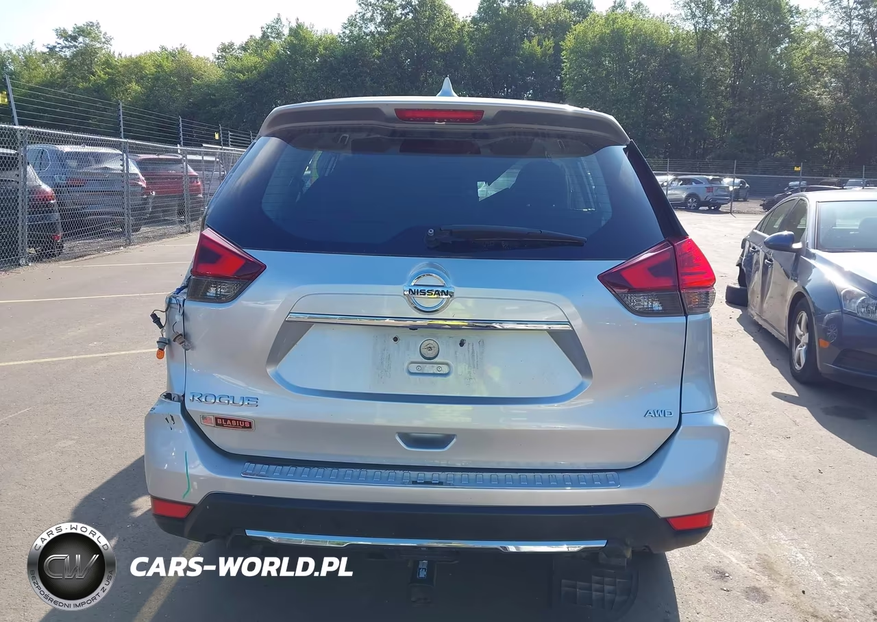 2017 Nissan Rogue S VIN:5N1AT2MV5HC736337 - 16