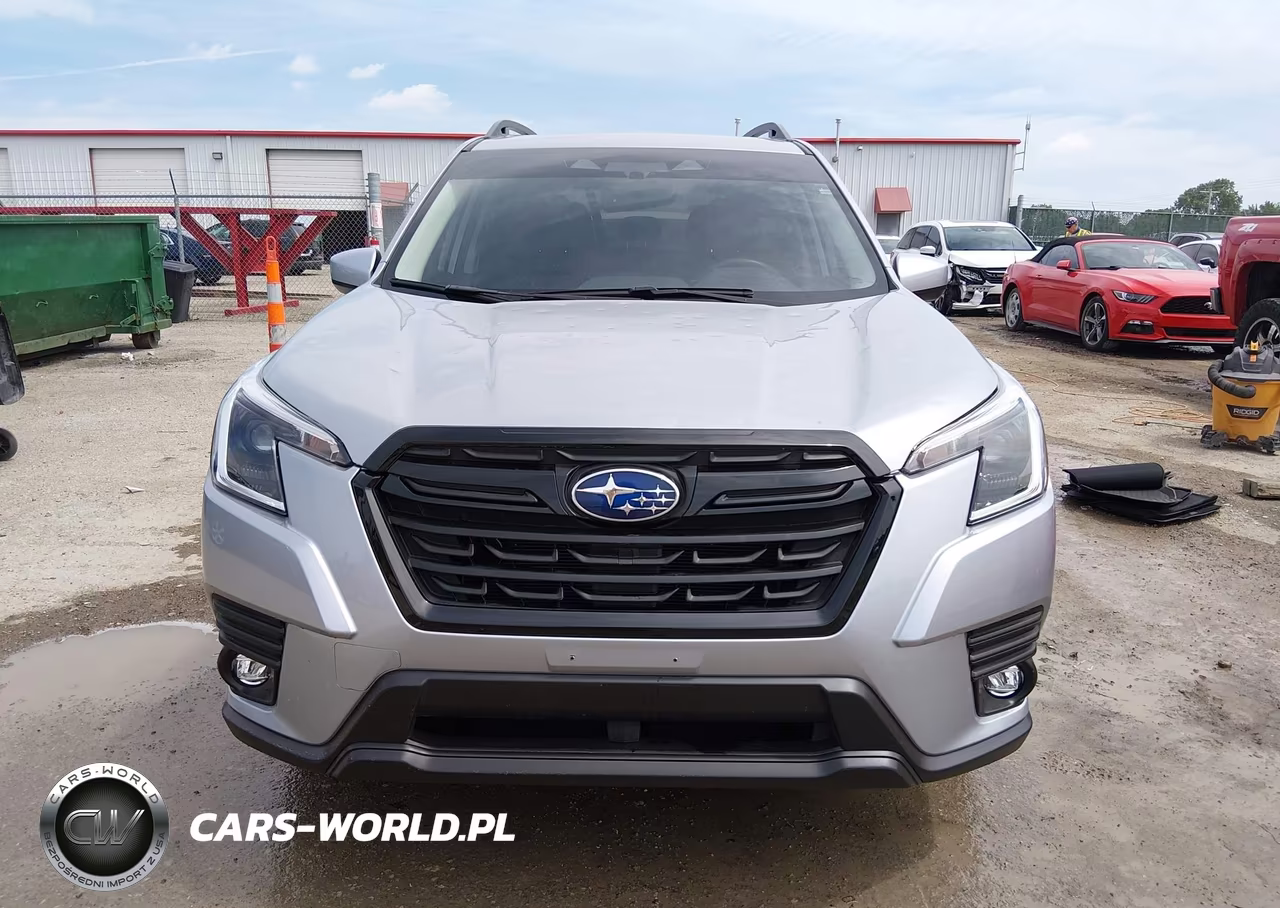 2024 Subaru Forester Premium VIN:JF2SKADC4RH501227 - 12