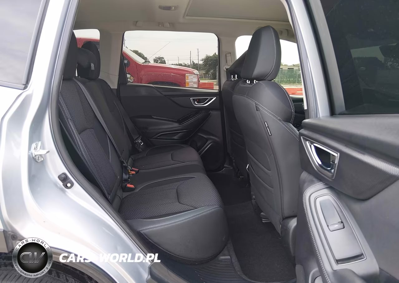 2024 Subaru Forester Premium VIN:JF2SKADC4RH501227 - 8