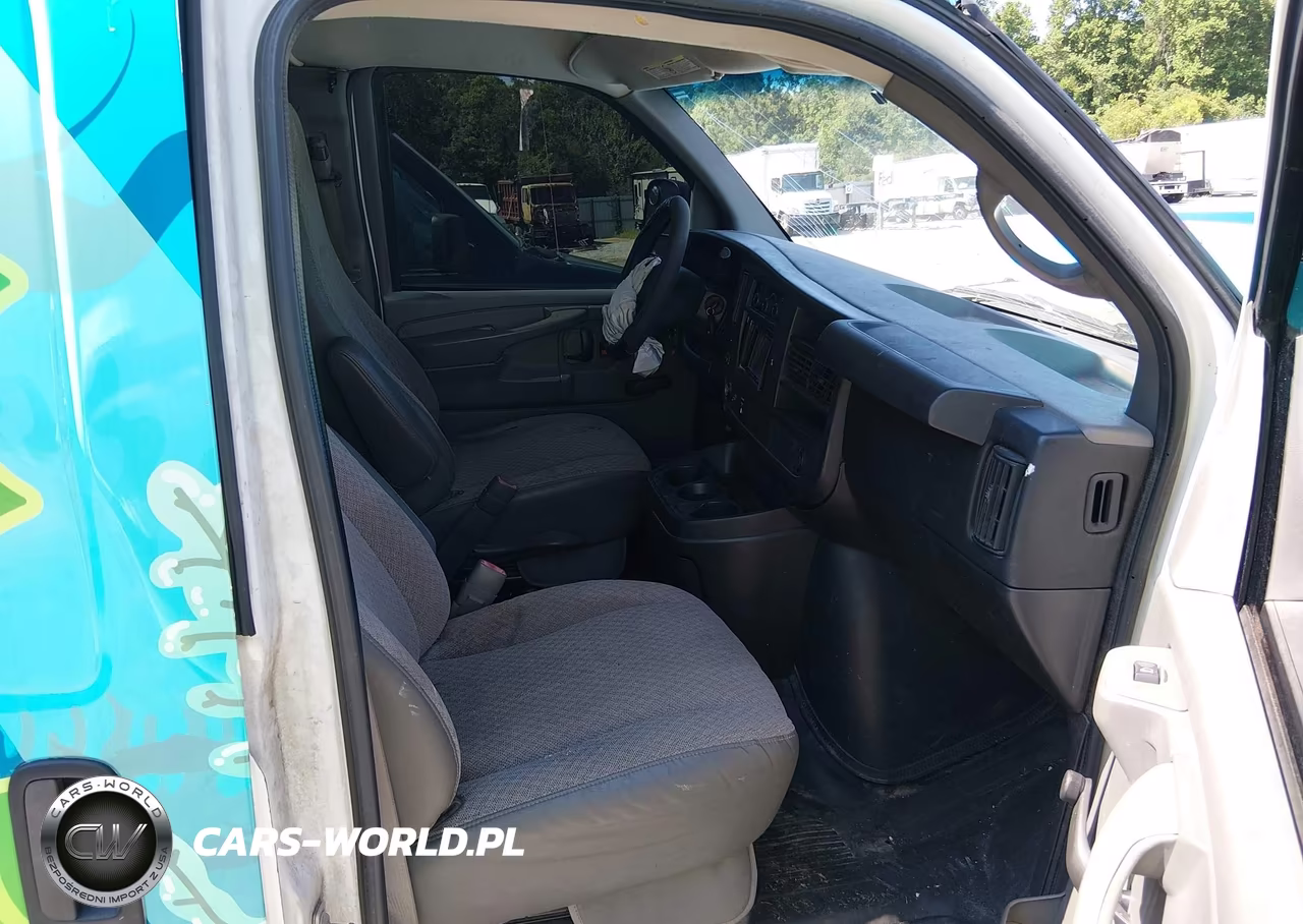 2011 Chevrolet Express 2500 Work Van VIN:1GCWGFCA5B1164953 - 5
