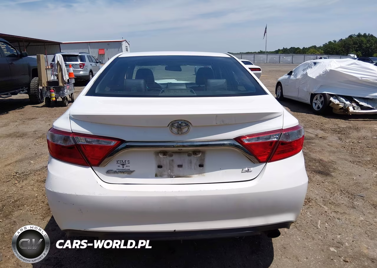 2015 Toyota Camry Se VIN:4T1BF1FK5FU047379 - 17