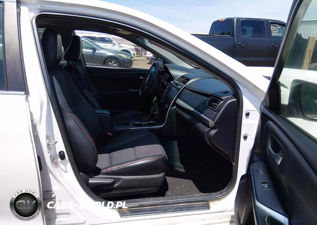 2015 Toyota Camry Se VIN:4T1BF1FK5FU047379 - 5