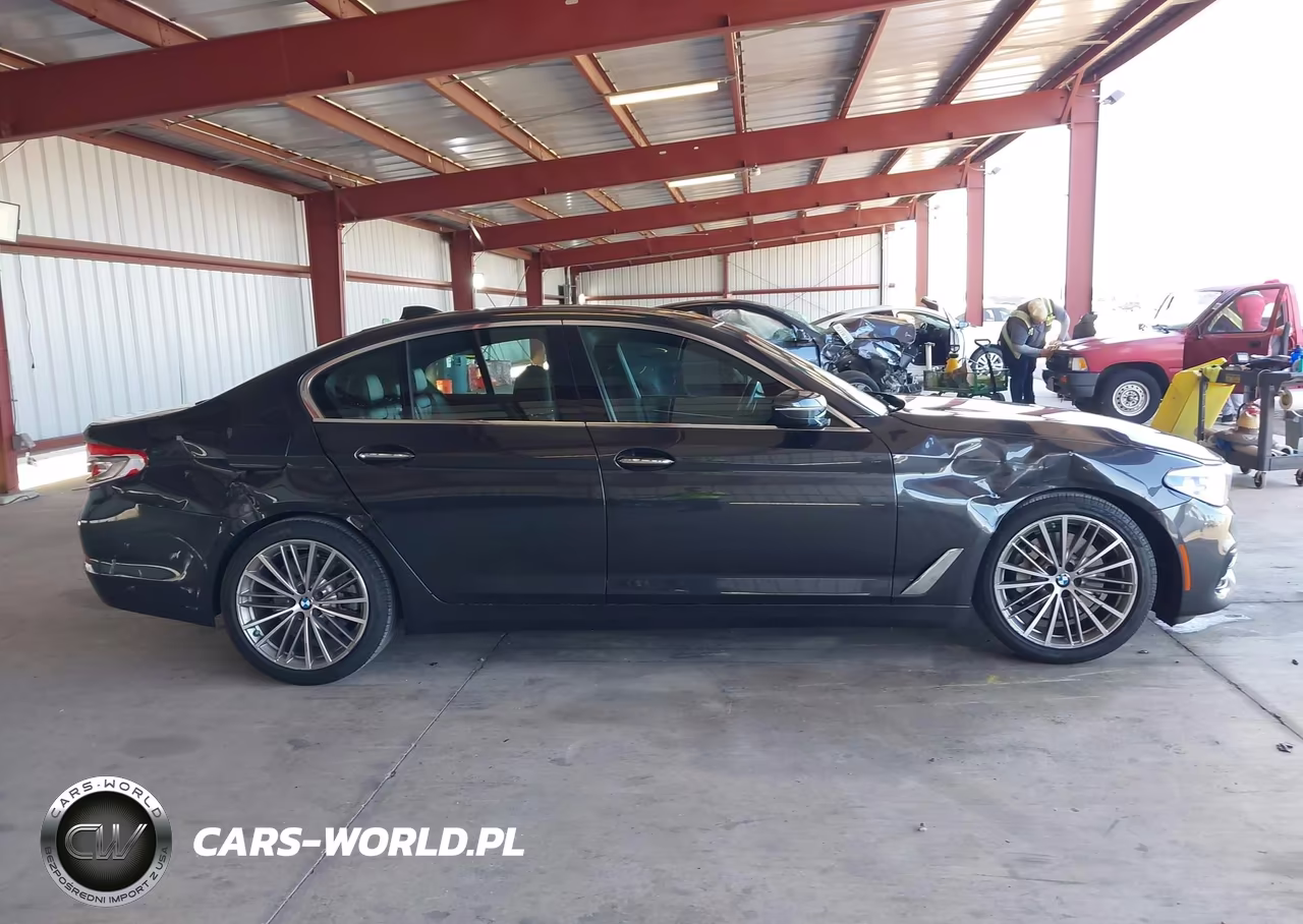 2018 BMW 530I VIN:WBAJA5C54JWA57709 - 13