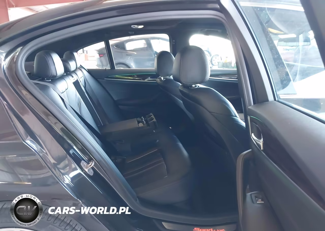 2018 BMW 530I VIN:WBAJA5C54JWA57709 - 8