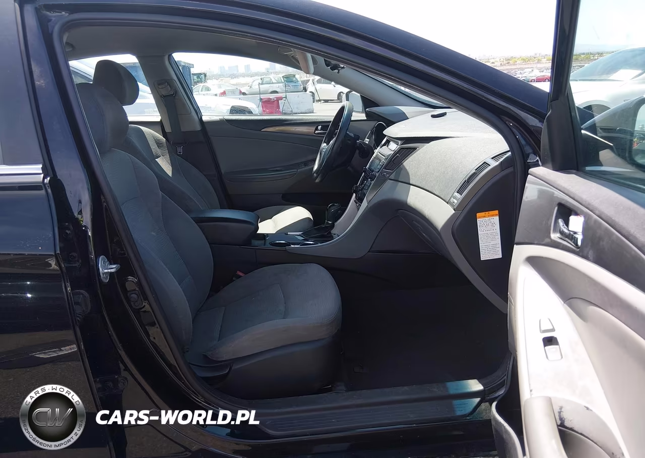2012 Hyundai Sonata Hybrid VIN:KMHEC4A49CA036124 - 5