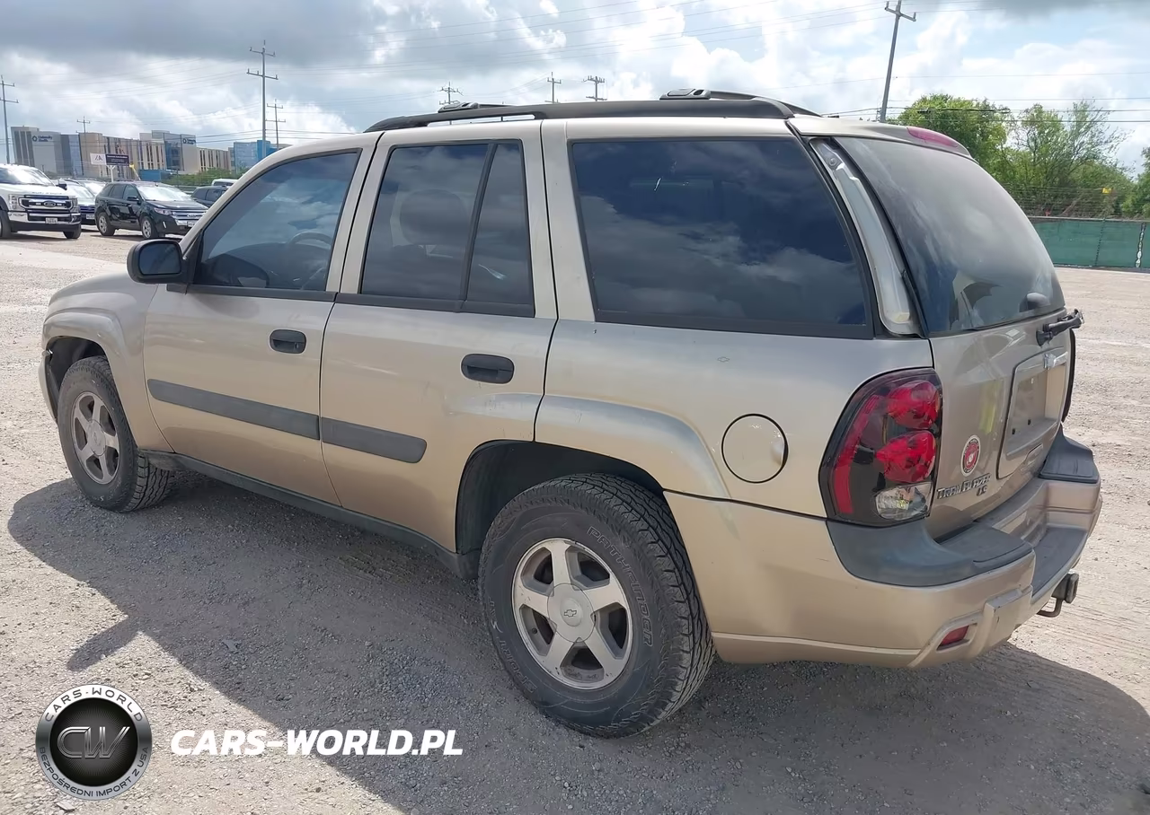 2005 Chevrolet Trailblazer Ls VIN:1GNDT13S752268915 - 3