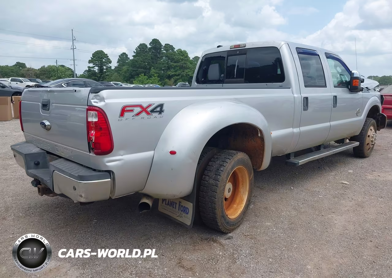2015 Ford F-350 Xlt VIN:1FT8W3DT2FEC44168 - 4