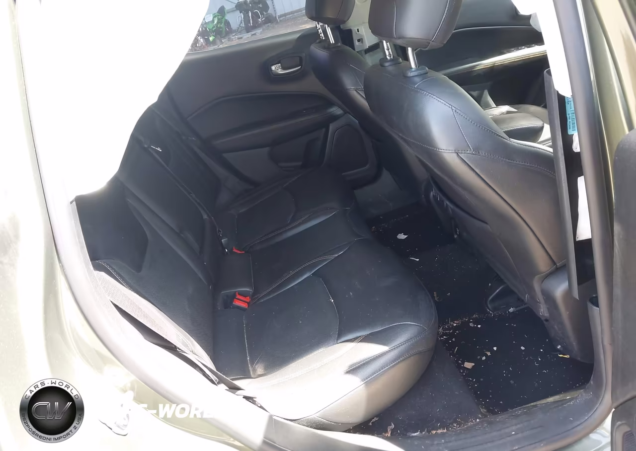 2018 Jeep Compass Limited 4X4 VIN:3C4NJDCBXJT458169 - 8