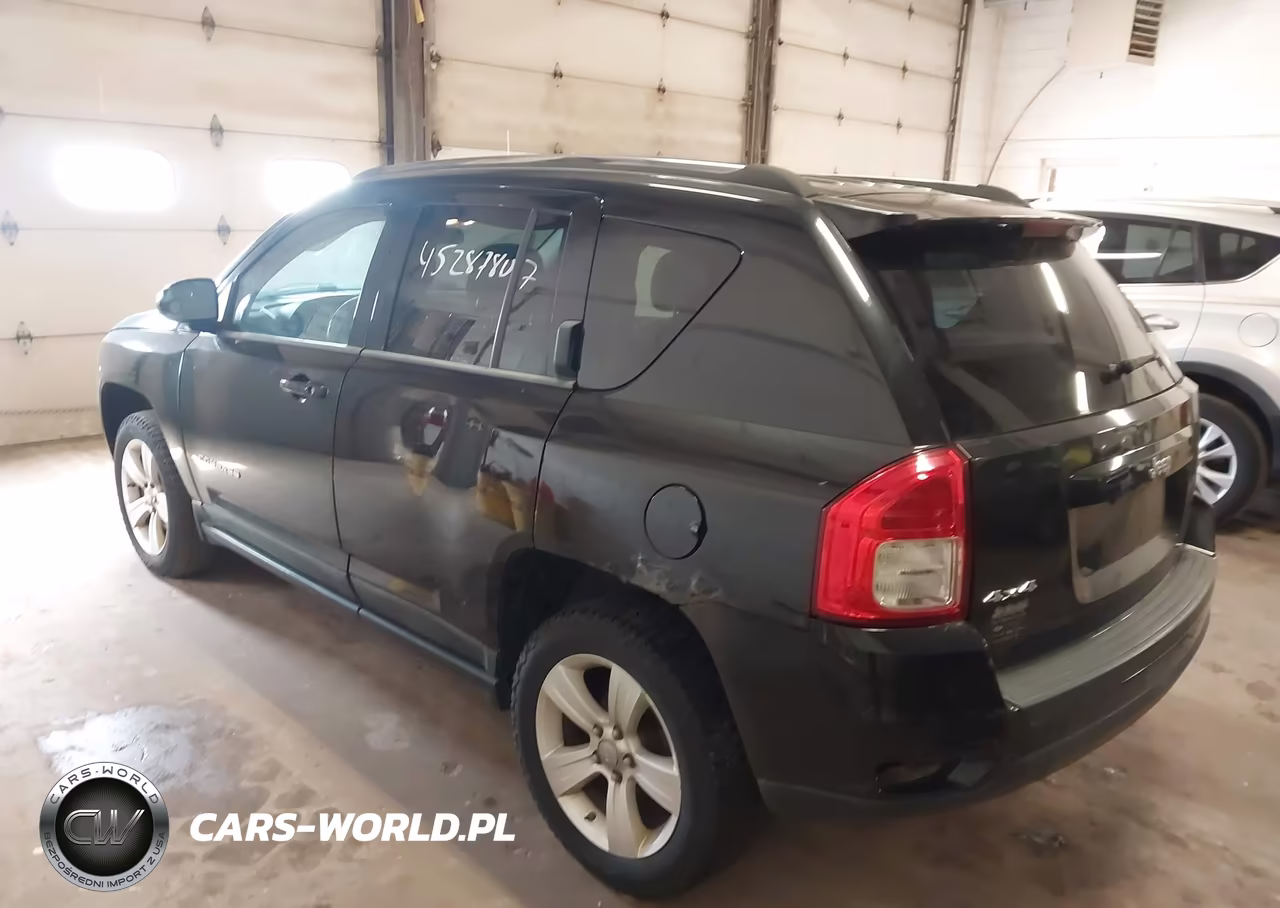 2011 Jeep Compass VIN:1J4NF1FB6BD164751 - 3