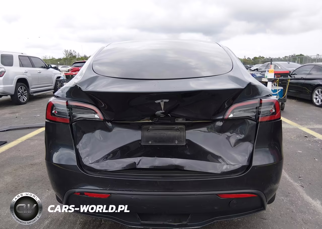 2024 Tesla Model Y VIN:7SAYGDED5RF159714 - 15