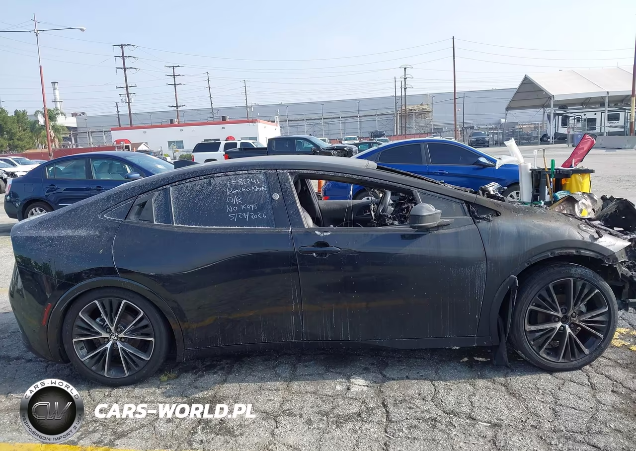 2024 Toyota Prius Xle VIN:JTDACAAU2R3015789 - 13