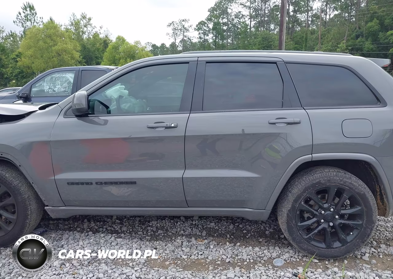 2020 Jeep Grand Cherokee Altitude 4X2 VIN:1C4RJEAG7LC170498 - 14