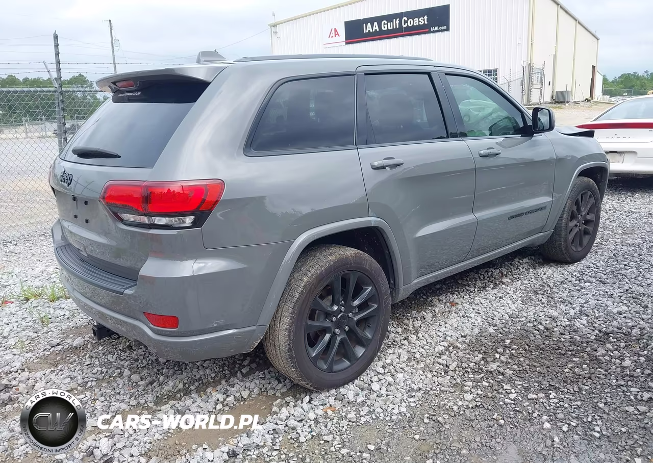 2020 Jeep Grand Cherokee Altitude 4X2 VIN:1C4RJEAG7LC170498 - 4