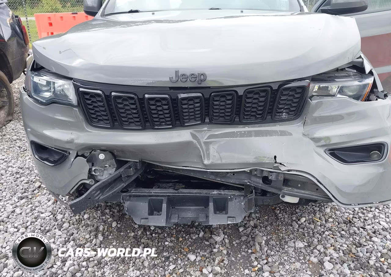 2020 Jeep Grand Cherokee Altitude 4X2 VIN:1C4RJEAG7LC170498 - 6