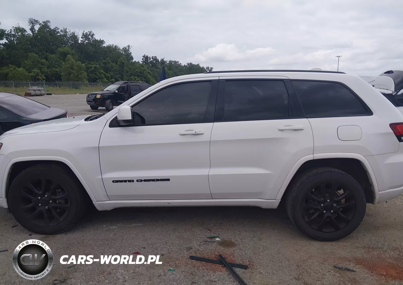 2017 Jeep Grand Cherokee Altitude 4X2 VIN:1C4RJEAG6HC770257 - 15