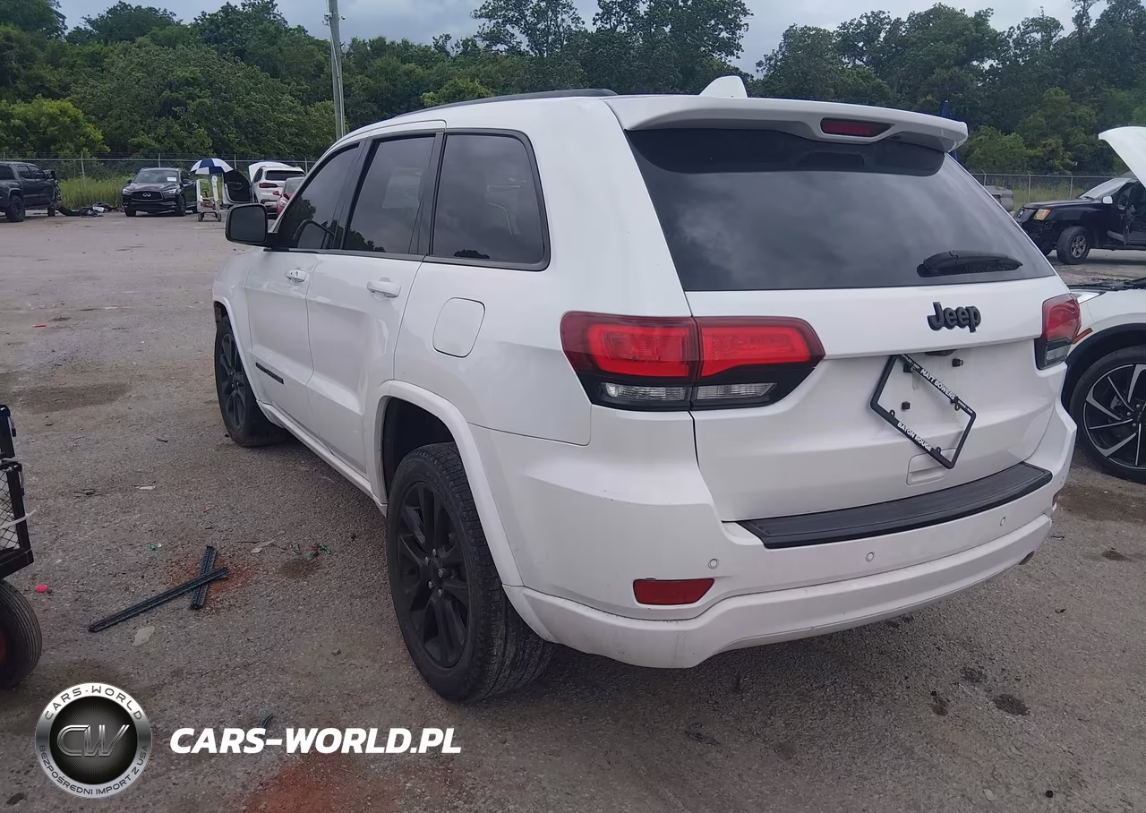 2017 Jeep Grand Cherokee Altitude 4X2 VIN:1C4RJEAG6HC770257 - 3