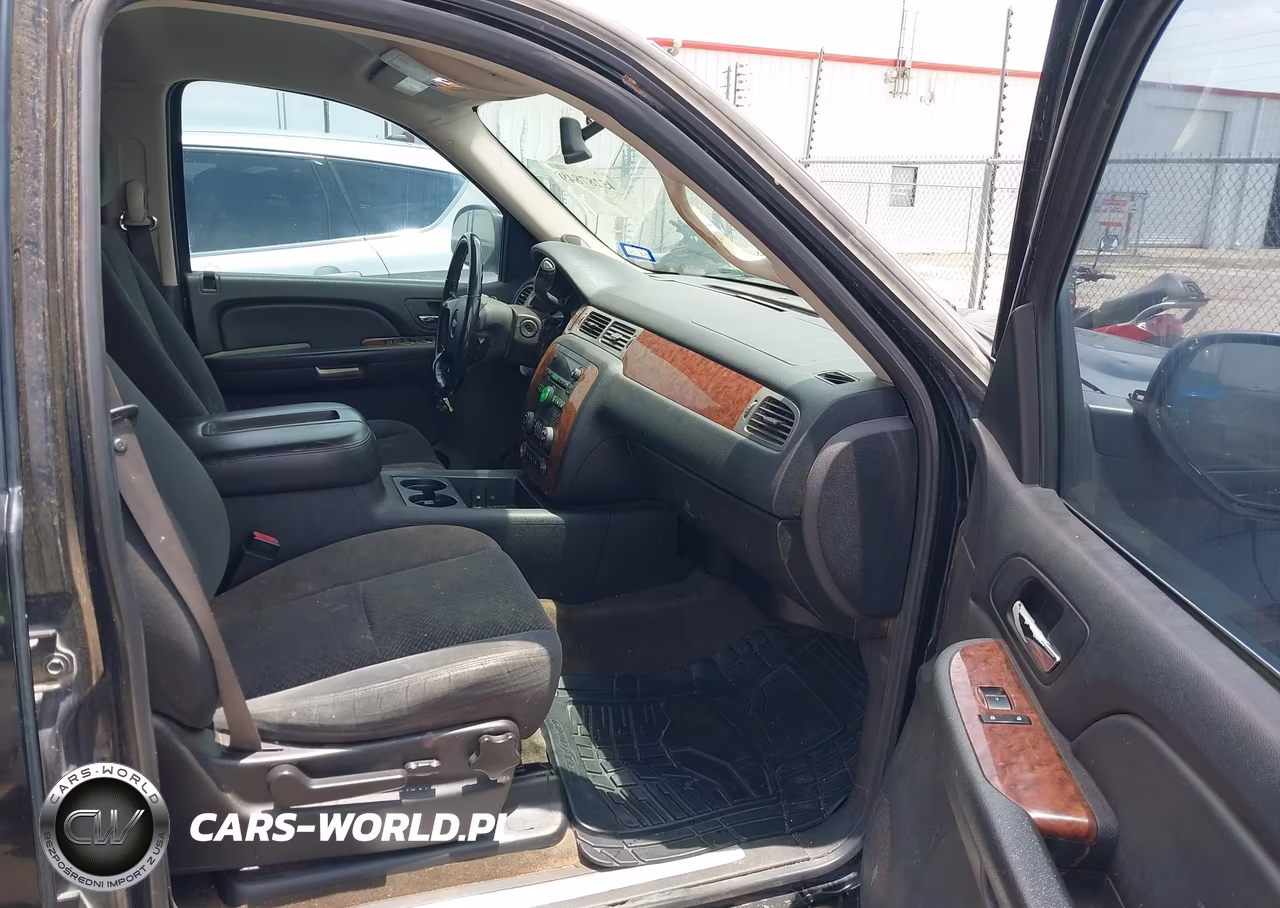 2008 Chevrolet Tahoe Lt VIN:1GNFC13008R270735 - 5