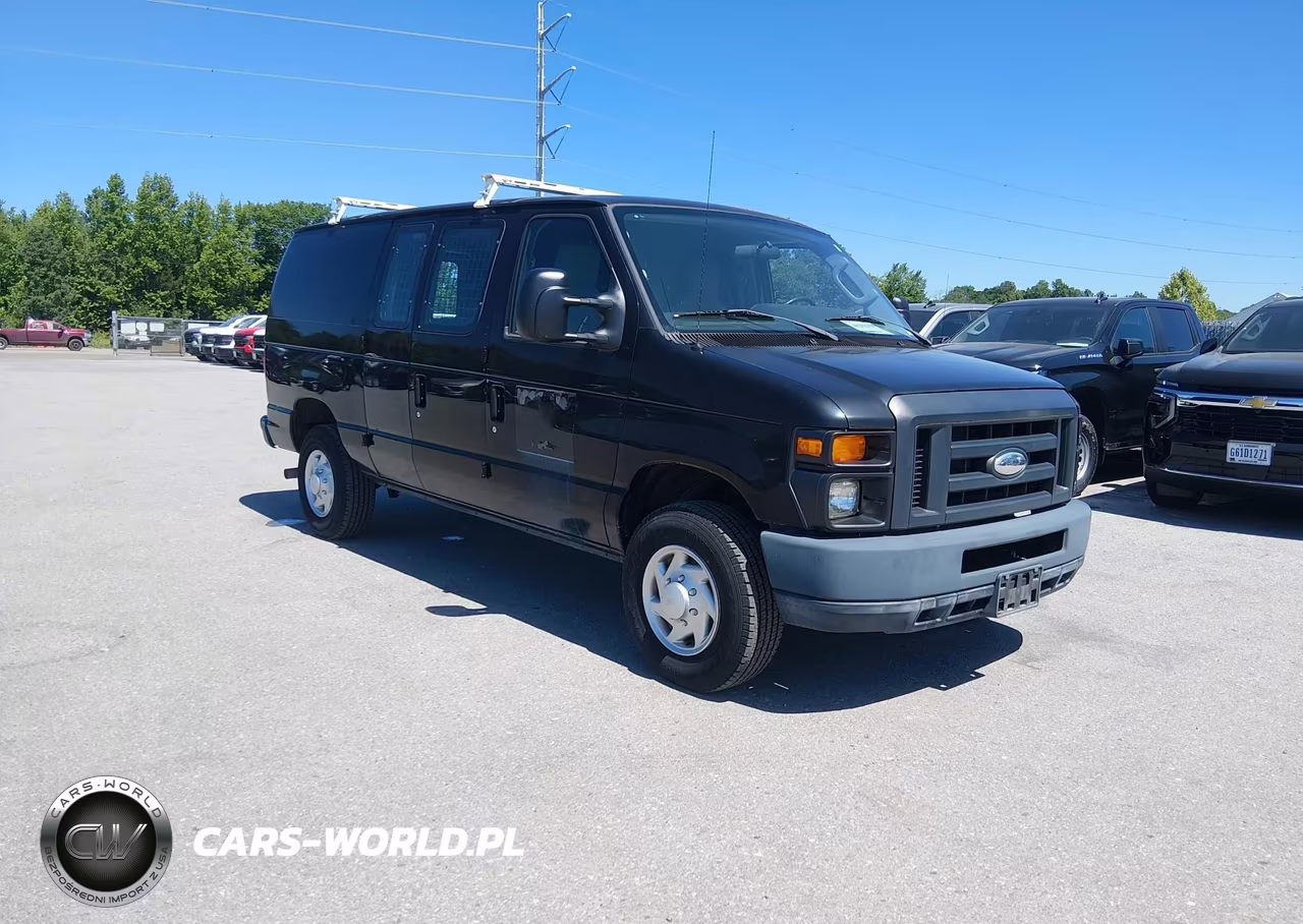 2014 Ford E-350 Super Duty Commercial