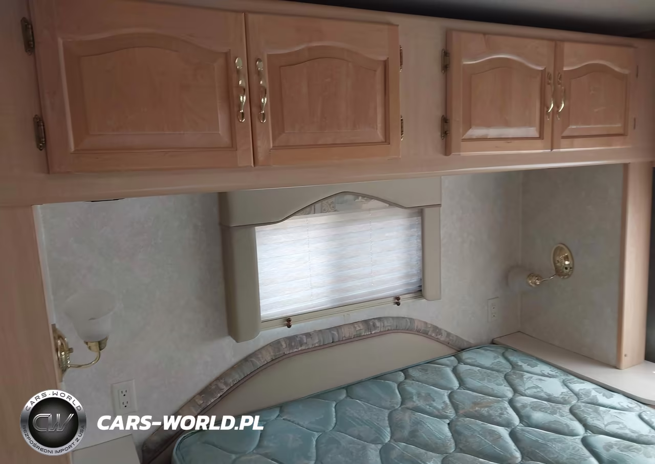2002 Workhorse Custom Chassis Motorhome Chassis W22 VIN:5B4MP67G623350551 - 13