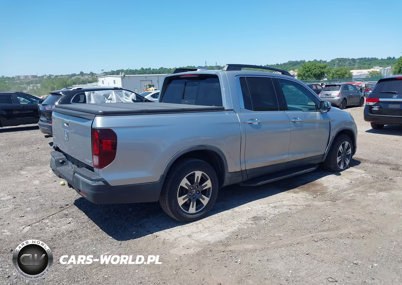 2017 Honda Ridgeline Rtl-E VIN:5FPYK3F71HB002525 - 4