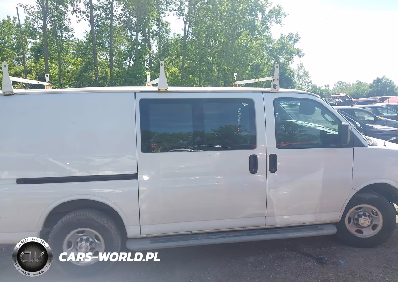2019 Chevrolet Express 2500 Work Van VIN:1GCWGAFG0K1307259 - 13