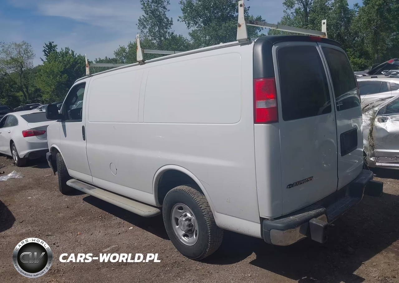 2019 Chevrolet Express 2500 Work Van VIN:1GCWGAFG0K1307259 - 3