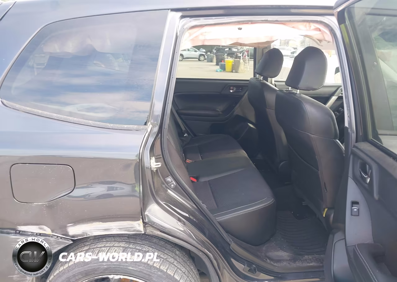 2018 Subaru Forester 2.5I Premium VIN:JF2SJAGC3JH581221 - 8