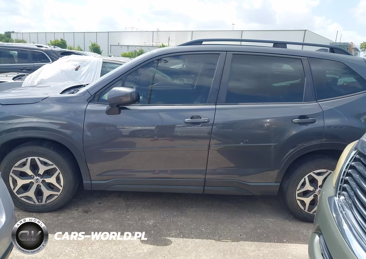 2021 Subaru Forester Premium VIN:JF2SKAFC2MH465950 - 15