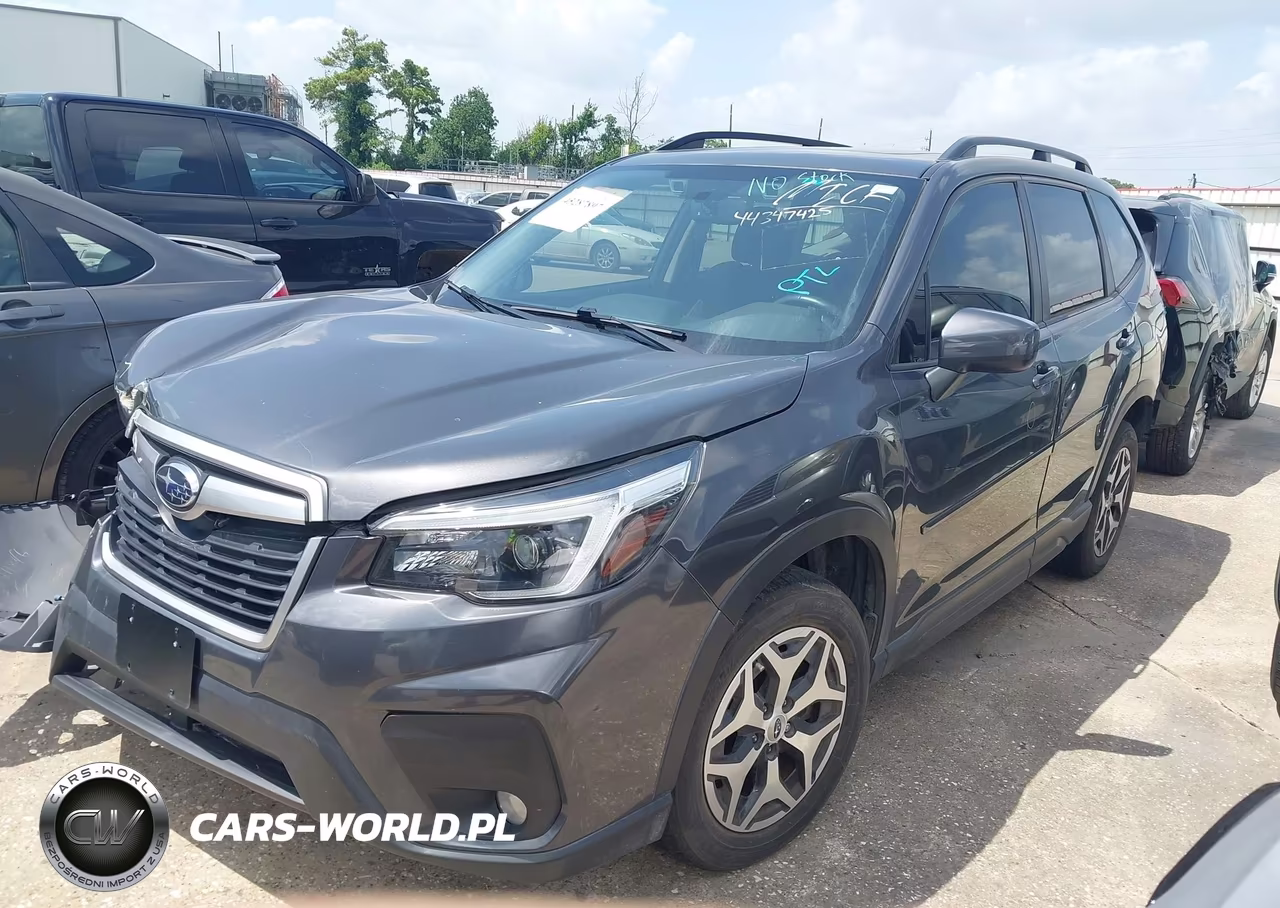 2021 Subaru Forester Premium VIN:JF2SKAFC2MH465950 - 2