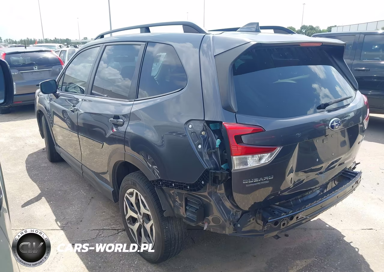 2021 Subaru Forester Premium VIN:JF2SKAFC2MH465950 - 3